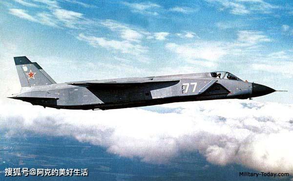 雅克-201垂直起降战斗机，空中力量的革新篇章，雅克-201垂直起降战斗机，空中力量革新篇章