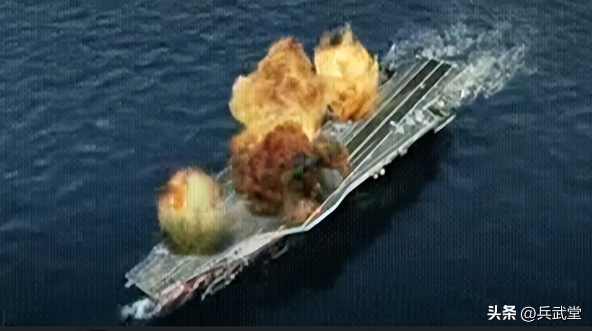 航空母舰PPT模板，探索现代海军力量的核心，探索现代海军力量的核心，航空母舰PPT模板展示