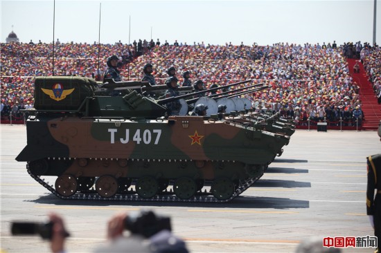 阅兵新武器，揭示中国国防力量的新面貌，阅兵新武器展现中国国防力量新面貌