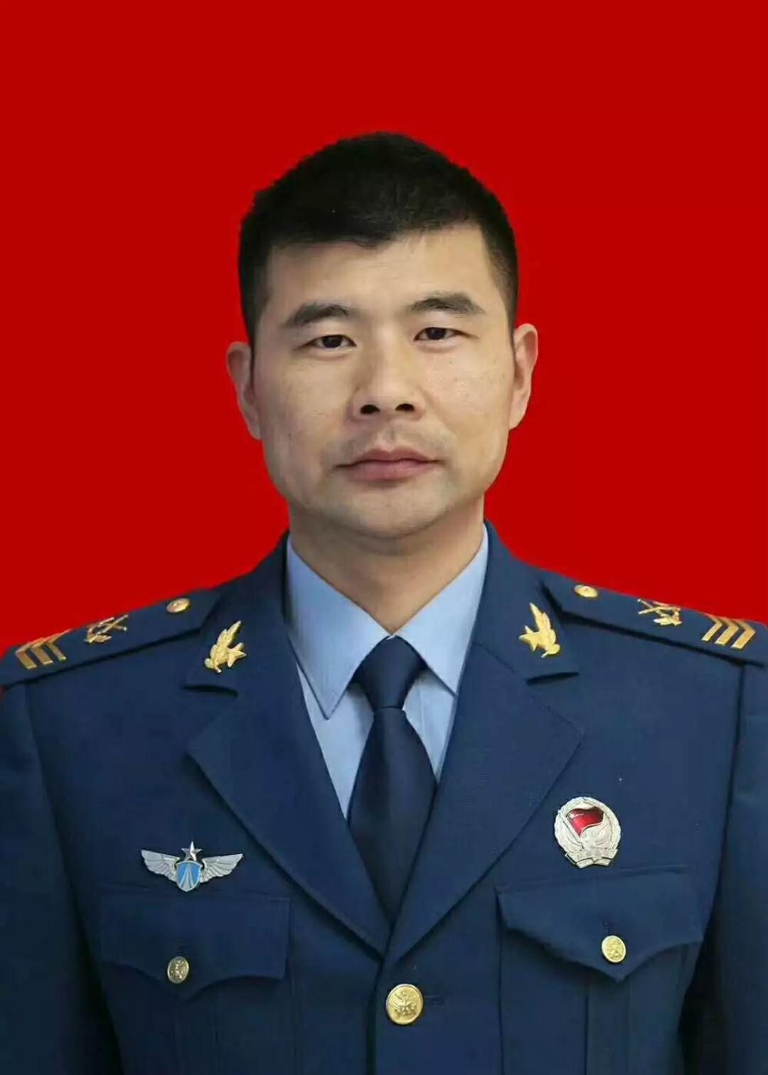 闫阁烈士，英勇无畏，永垂不朽，闫阁烈士，英勇无畏，精神永垂不朽