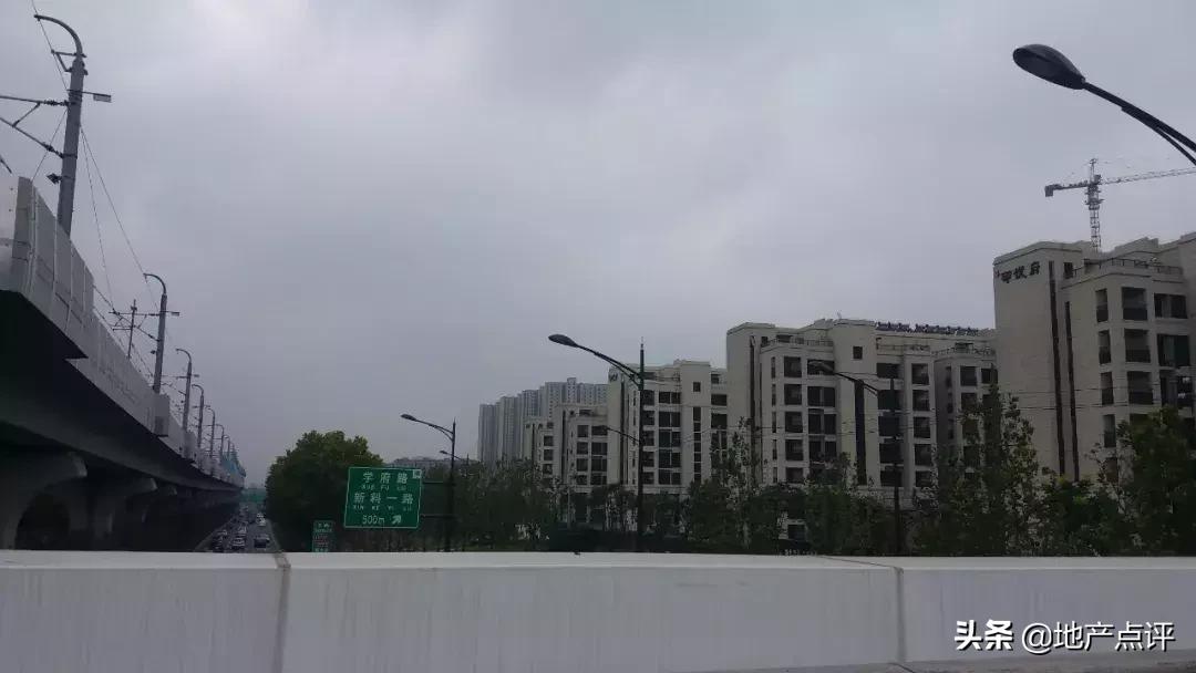 南京舰的历史简介，揭秘中国海军的传奇战舰南京舰（公元XXXX年-XXXX年），揭秘传奇战舰南京舰，中国海军历史之旅（XXXX年-XXXX年）