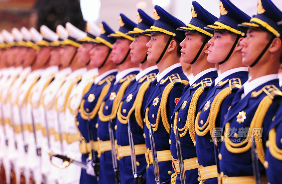 三军仪仗队礼服马靴图片，展现荣耀与威严的象征，三军仪仗队礼服马靴图片，荣耀与威严的展现
