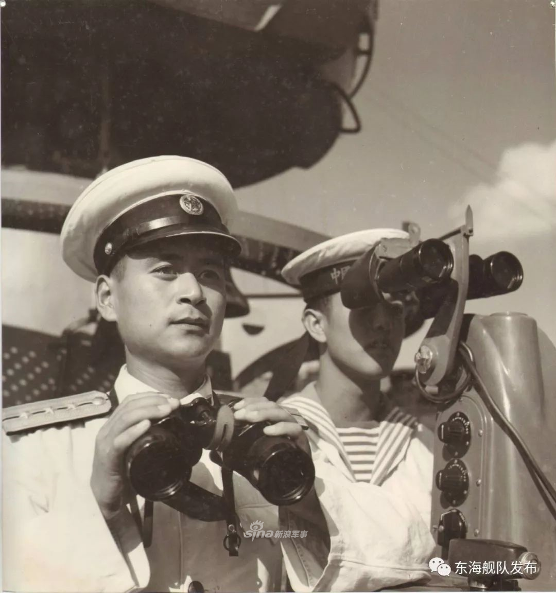 第一任舰长,荣耀与责任的承载者,第一任舰长,荣耀与责任的领航者