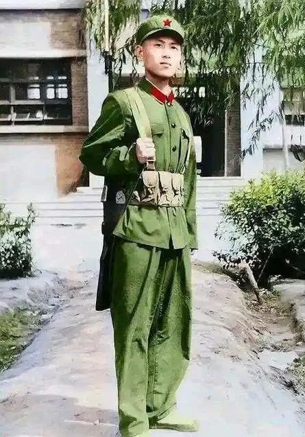 老军服图片，历史、记忆与情感的交织，老军服图片，历史记忆与情感的交织之旅