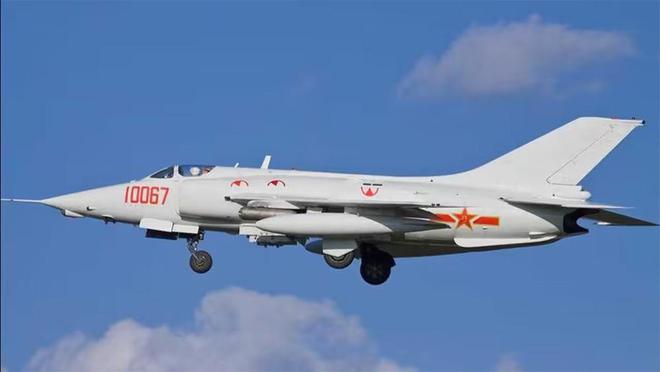 强五攻击机模型,历史、设计与应用,强五攻击机模型,历史、设计与应用的深度探究