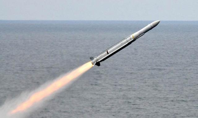 揭秘中国新一代利器,055型驱逐舰搭载长剑-10对陆巡航导弹,揭秘,中国新一代利器——055型驱逐舰搭载长剑-10对陆巡航导弹亮相