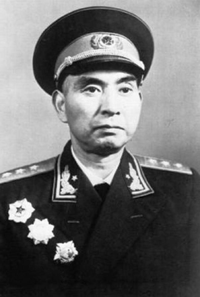 韩先楚将军简介，韩先楚将军生平简介