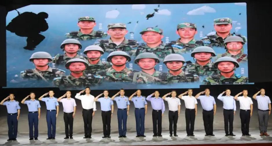 空降兵第十五军现任军长揭秘，勇担使命，引领部队迈向新征程，空降兵第十五军新任军长勇担使命，引领部队迈向新征程