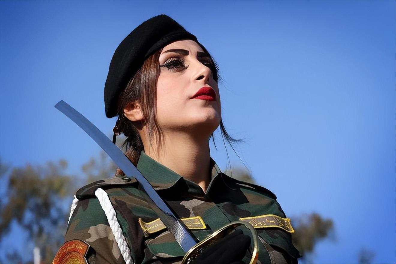 中国女兵照片高清，展现英姿之美，中国女兵高清照片展现飒爽英姿风采