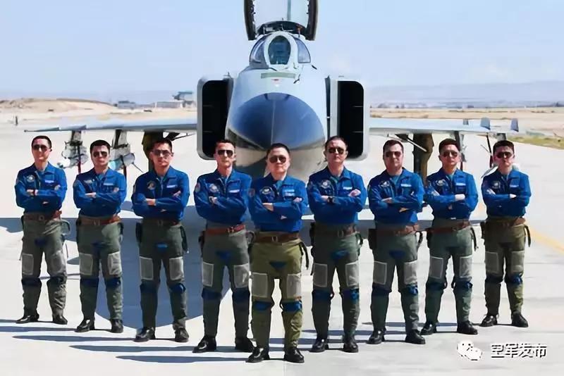 空军可以转海军吗？——探讨军种转换的可能性，空军能否转海军？军种转换可能性探讨