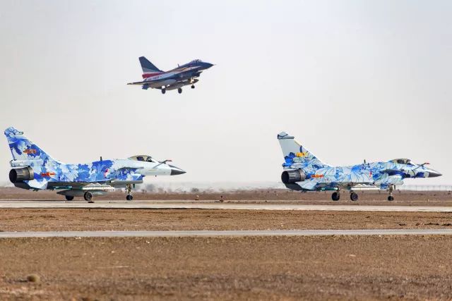 歼10战斗机迷彩，中国空军力量的独特风采，中国空军歼10战斗机迷彩，展现独特力量风采