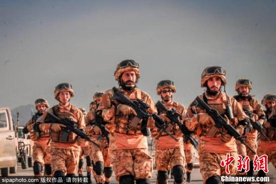 阿富汗塔利班阅兵出现大量美军装备，解读背后的深层含义，阿富汗塔利班阅兵展示美军装备，背后深层含义解读