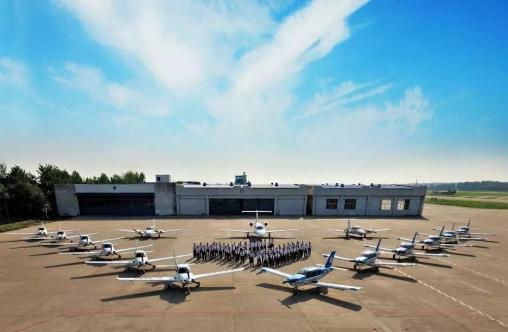 中国民用航空飞行学院的地理位置及其影响，中国民用航空飞行学院地理位置及其影响力探究