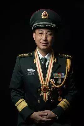 八一荣光，胜利大阅兵纪录片中的辉煌时刻，八一荣光，胜利大阅兵中的辉煌瞬间纪录片回顾