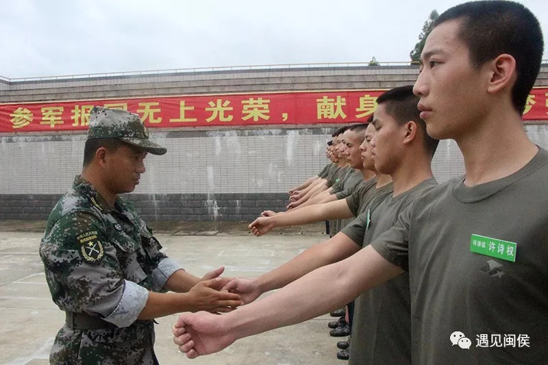 老兵打新兵普遍，现象背后的深度解析，老兵打新兵现象深度解析，背后的原因与影响探究