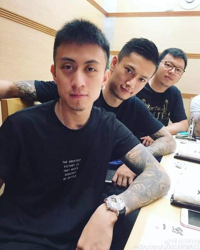 秦奋爷爷与秦力生的传奇故事，秦奋爷爷与秦力生的非凡传奇故事