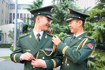 武警最新礼服图片，展现新时代风采，武警最新礼服展现新时代风采