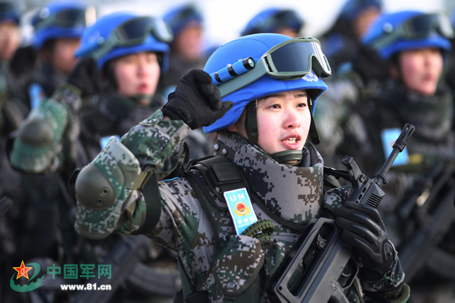 中国女生特种兵，力量与柔美的融合，中国女生特种兵，力量与柔美的完美交融