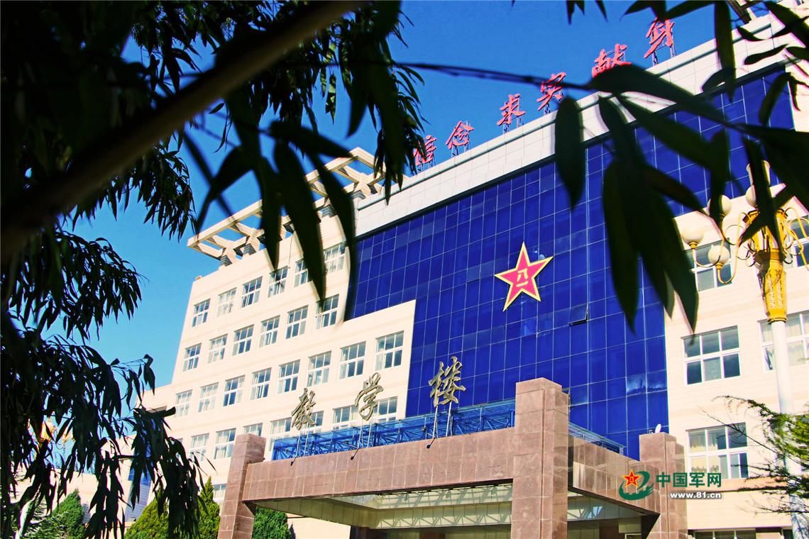 中国陆军装甲兵学院的辉煌历程与未来展望，中国陆军装甲兵学院，辉煌历程与未来展望