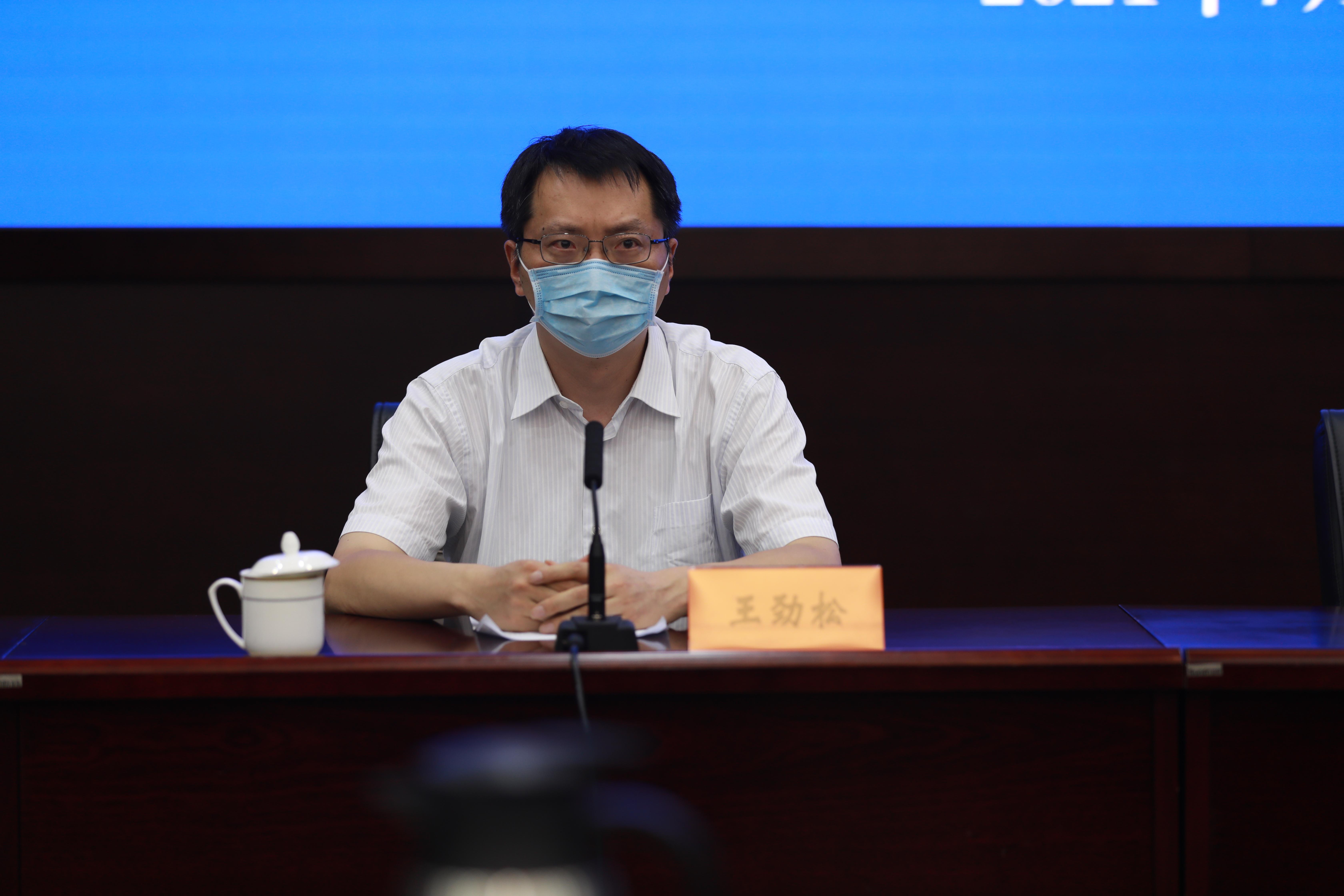 新闻发布会关于新冠疫情的最新动态与应对策略，新闻发布会揭示新冠疫情最新动态及应对策略