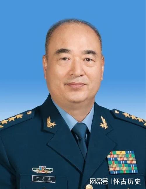 正部级老将71岁履新职，勇气、智慧与担当的象征，正部级老将71岁履新职，勇气担当的象征，智慧照亮未来之路