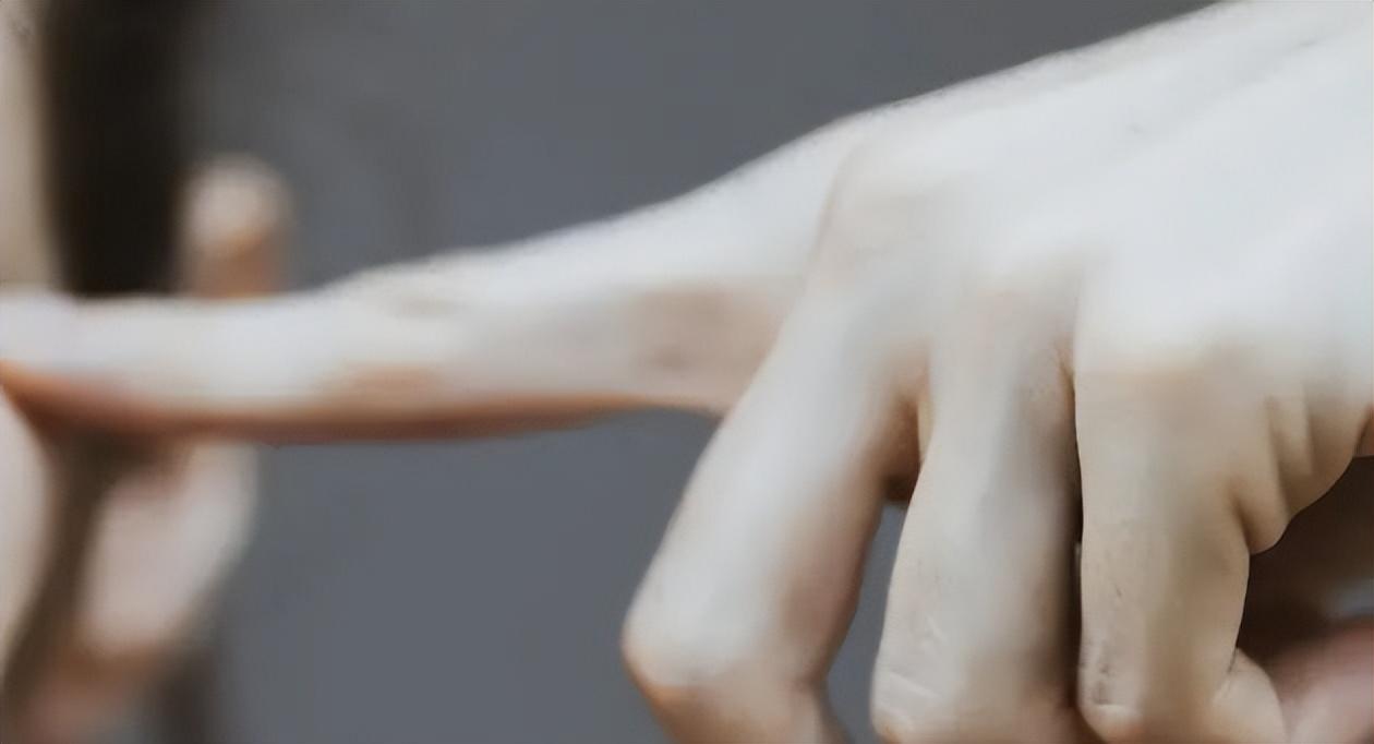 女生看肛肠科的尴尬，女生看肛肠科的尴尬经历分享