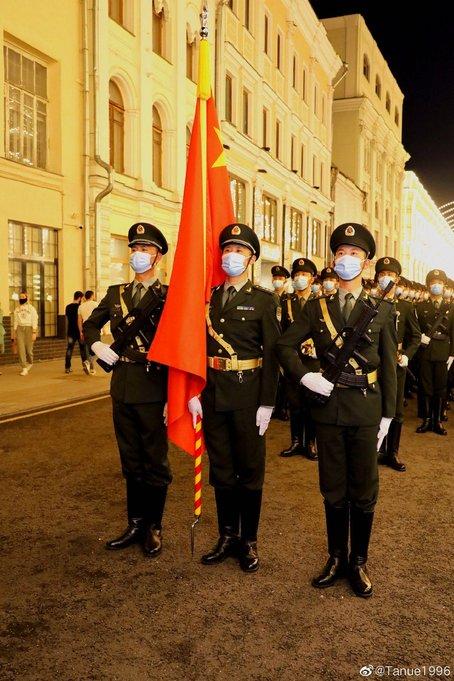 中国人民解放军参加俄罗斯阅兵，跨越国界的军事友谊与共同责任，中俄军事友谊的见证，中国人民解放军参加俄罗斯阅兵，共筑跨越国界的共同责任