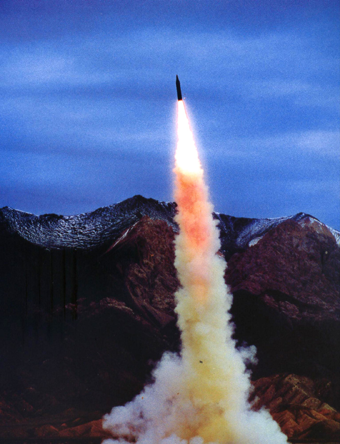 东风-21D反舰导弹的服役年份及其战略意义,东风-21D反舰导弹的服役年份与战略意义解析