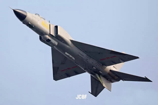 歼八侦，中国空军的重要侦查力量，中国空军歼八侦，空中侦查先锋力量