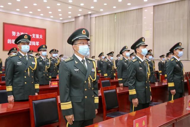 中国陆军大校的军衔与两杠的象征意义，中国陆军大校军衔与两杠的象征意义解读