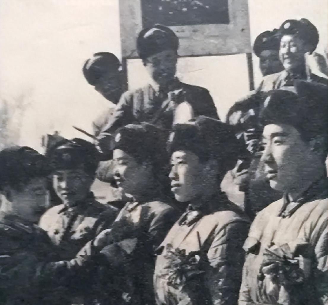 国防军事英雄人物，先进人物及事迹，国防军事英雄与先进人物事迹概览