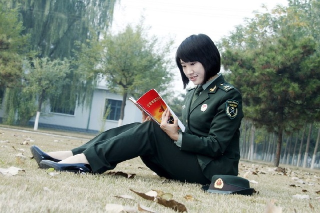 女兵的荣耀与挫折，兵检小说中的耻辱与成长，女兵的荣耀与挫折，兵检小说中的成长与耻辱之路
