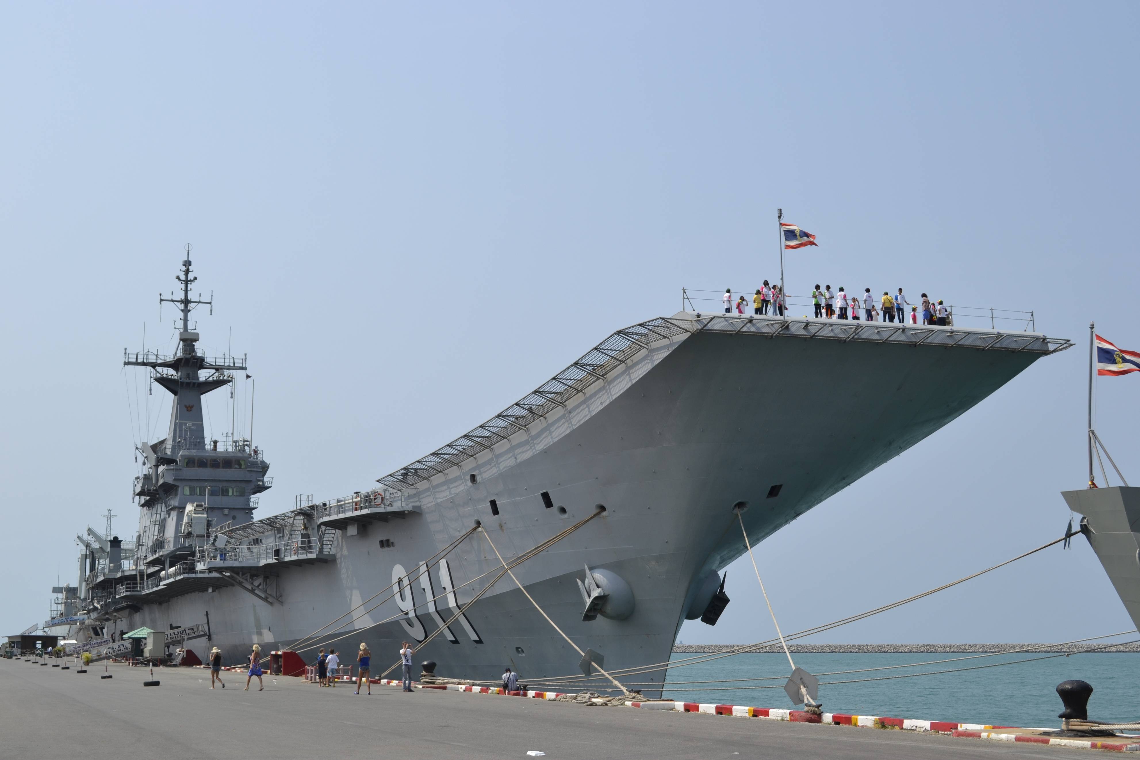 小型航空母舰，现代海军的核心力量，现代海军核心力量，小型航空母舰的崛起