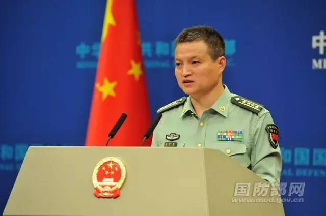 国防部的新闻发言人——耿谈，国防新闻发言人耿谈专访，揭秘国防动态与战略部署