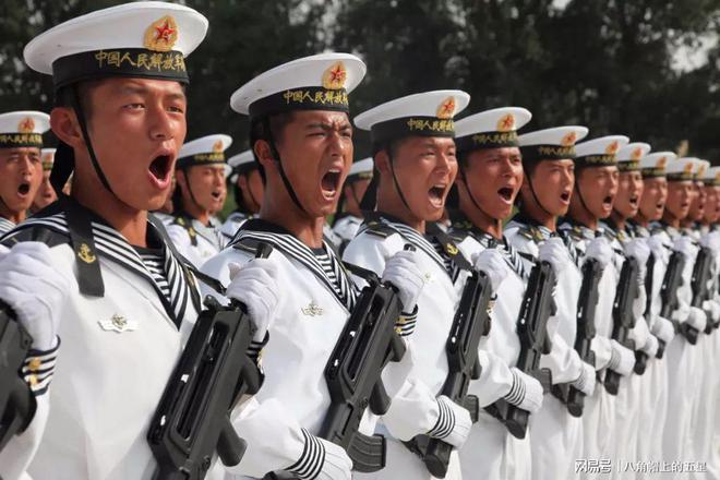 军服与军衔，解读背后的故事与意义，军服与军衔背后的故事与意义解读