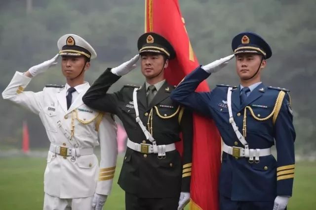 中国人民解放军将军军服，荣耀与责任，中国人民解放军将军军服，荣耀与责任的象征