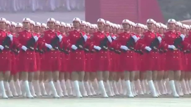铿锵玫瑰女兵方队，展现女性力量与荣耀，铿锵玫瑰女兵方队，展现女性力量与荣耀的壮丽瞬间