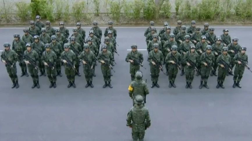 台湾志愿兵，热血青春，守护家园的勇者，台湾志愿兵，热血青春，家园守护的勇者
