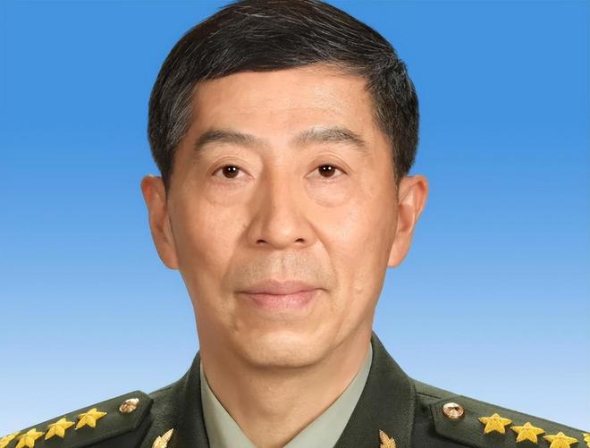 军事频道主持人王月，职业生涯与个人成长经历，军事频道主持人王月的职业生涯与个人成长之路