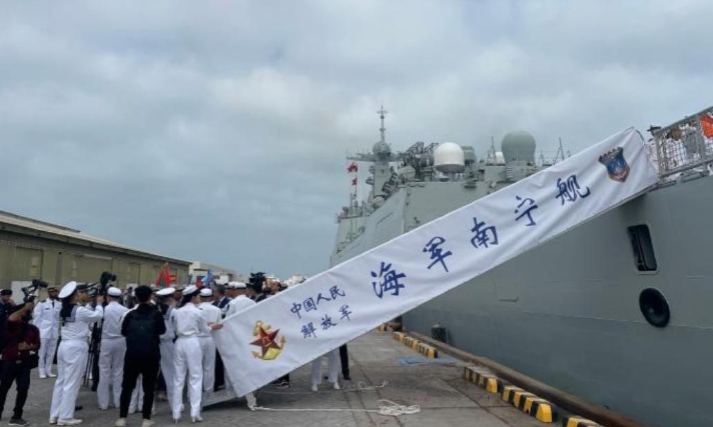 中国海军南宁舰，新时代的海上卫士，中国海军南宁舰，新时代海上卫士的骄傲