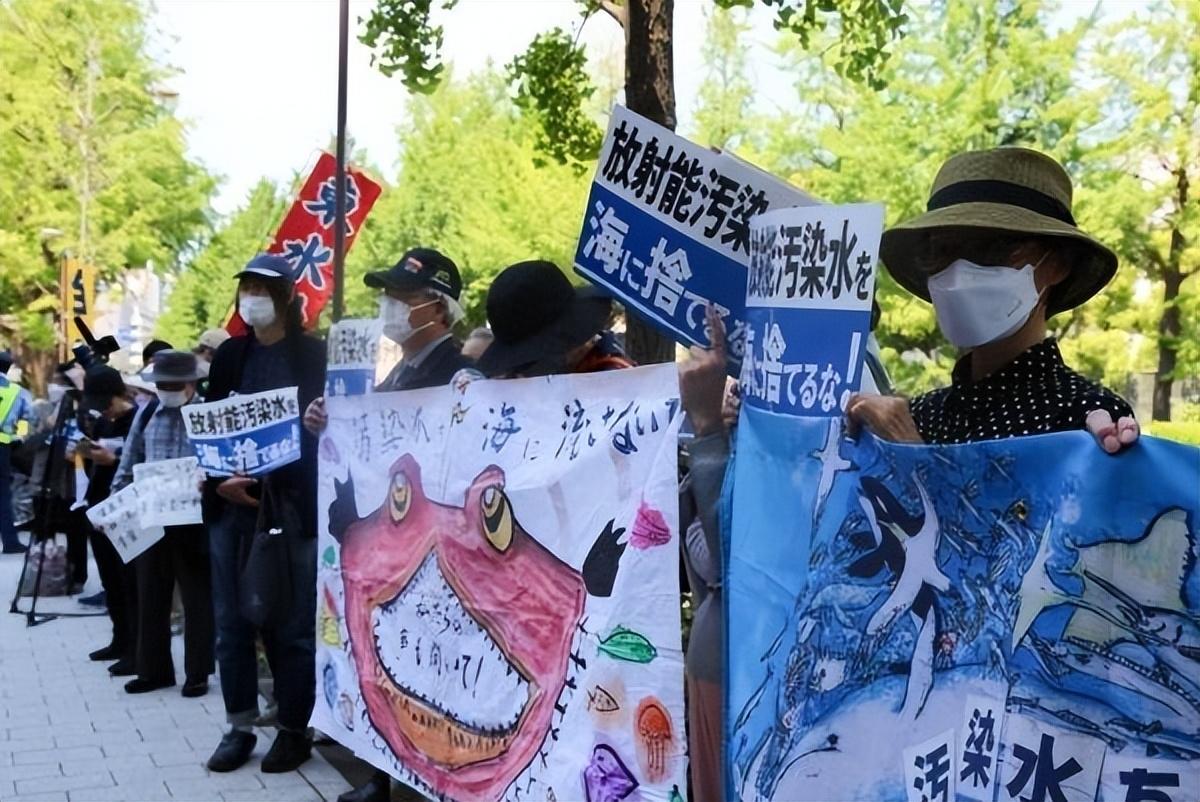 瓦良格号航母的图纸装配，一项精密细致的工程任务，瓦良格号航母图纸装配，精密细致的工程任务