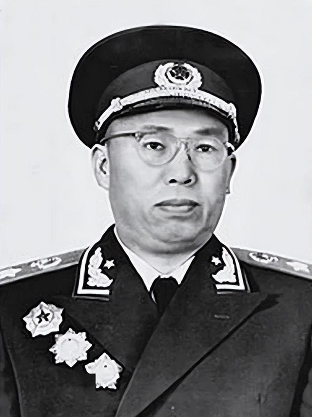 秦树桐将军的传奇人生与出生时间揭秘，秦树桐将军传奇人生揭秘，出生时间与神秘背景探秘