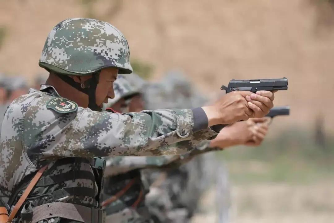 中国最新警用枪QSZ193，科技力量与警务创新的完美结合，中国最新警用枪QSZ193，科技警务的巅峰之作