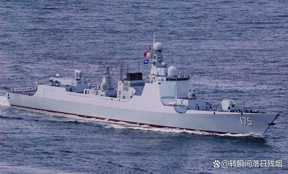 新纪元之光，我国海军新成员——986舰正式入列，我国海军新成员986舰正式入列，新纪元之光启航