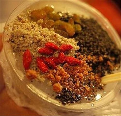 泉州西街小吃，味蕾上的历史与文化的交融，泉州西街小吃，历史与文化的味蕾盛宴