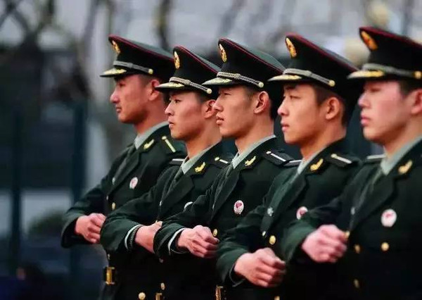军校与国防生毕业，区别与对比，军校与国防生毕业，差异对比及解析