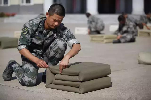 中国解放军的战斗力，强大的国防力量与国家安全的坚实保障，中国解放军的战斗力，国家安全的坚强后盾与国防力量的骄傲展示