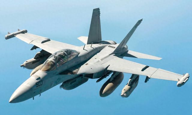 重型空优战斗机，空中霸主的力量与荣耀，重型空优战斗机，空中霸主的力量展现与荣耀风采