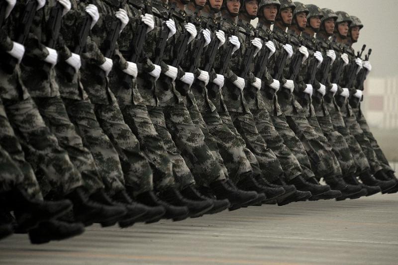 阅兵残酷训练视频，展现荣耀背后的艰辛与挑战，阅兵训练背后的艰辛与挑战，残酷训练视频揭示荣耀之路