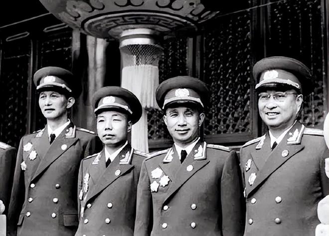 揭秘，1955年上将军衔相当于何官职？，揭秘，1955年上将军衔的官职等级解析
